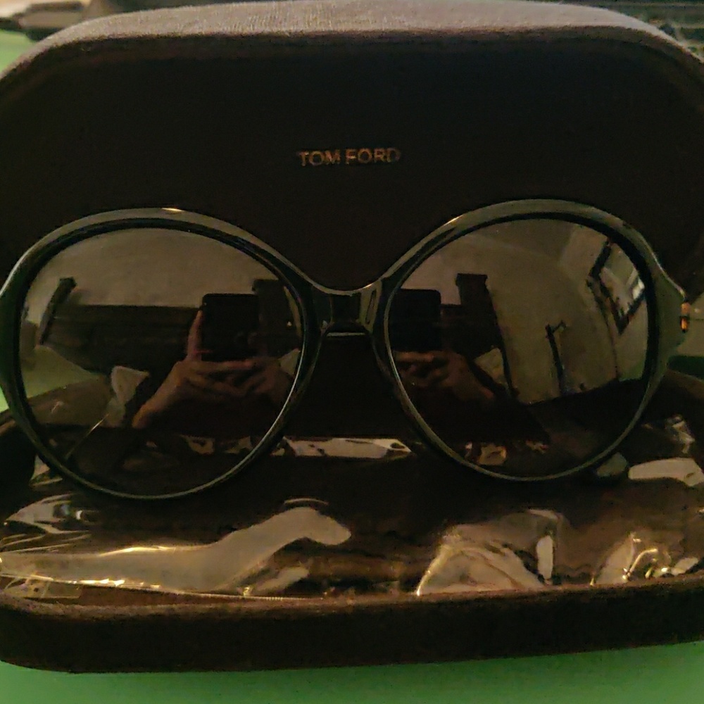 Tom Ford Milena Sunglasses, Black, 59-15- 140